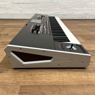 Korg PA4X 76 Note Arranger Workstation Keyboard; Serial No: 9011389 | Second Hand image 6