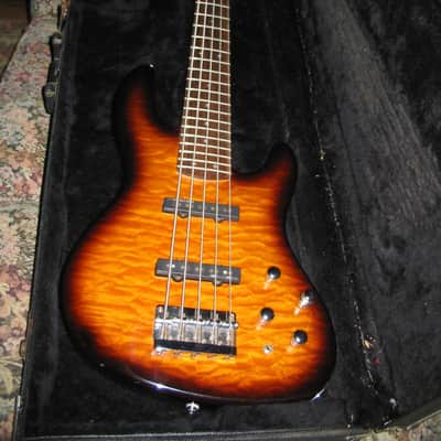 Fender Deluxe 24 Jazz Bass Quilted Maple image 1