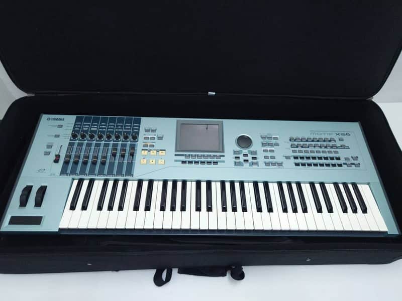 Yamaha Motif XS 6 Production Synthesizer 2000s - Gray image 1