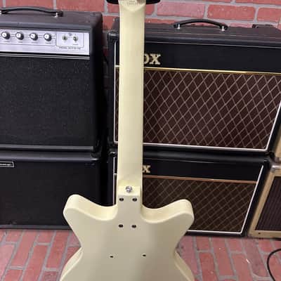 Danelectro Vintage 12-String Vintage White image 9