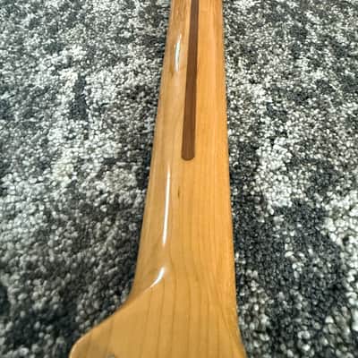 Fender Cyclone Deluxe Series 2001 MIM Candy Apple Red Rosewood Fretboard Guitar image 11