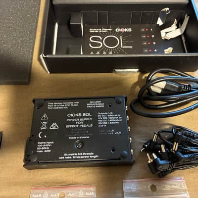 Used CIOKS SOL 5 Isolated Outlets Guitar Pedal Power Supply w/ Two Extra Cables image 3