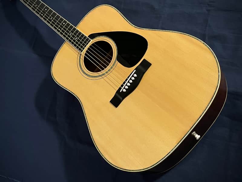 Yamaha FG-300D