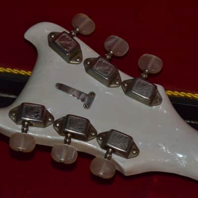 Hagstrom Hagström De Luxe Batman=real vintage1960=seen in J.Jarmusch's film 'Only Lovers Left Alive' image 16