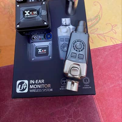 Xvive U4 Wireless In-Ear Monitor System 2019 - 2020 - Black image 2