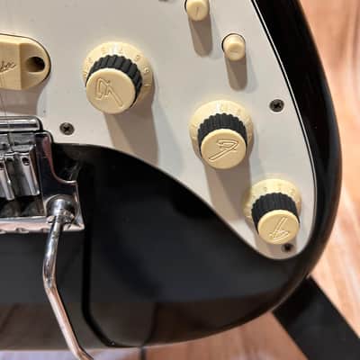 Fender Stratocaster Elite BLK 1983 + Case (Usado) image 7