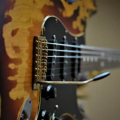 Fender Stratocaster Standard Sunburst Heavy Relic Nitro Custom Shop 69's image 1