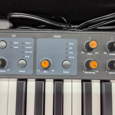 Studiologic Numa Compact 2 88-Note Semi-Weighted Stage Piano Keyboard with Bag - Black image 5