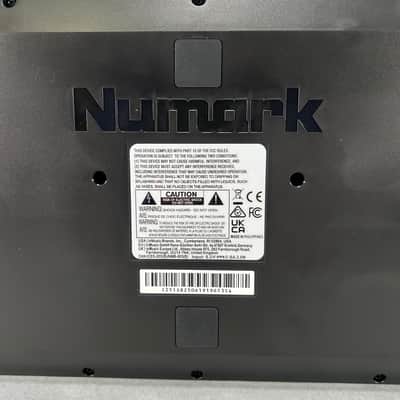 Numark Mixtrack Platinum FX DJ Controller 2020 - Present - Black image 11