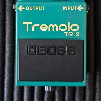 Boss TR-2 Tremolo (Silver Label) 1997 - Present - Green image 2