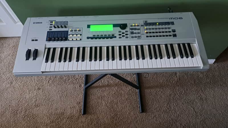 Yamaha MO 6 | Reverb Canada