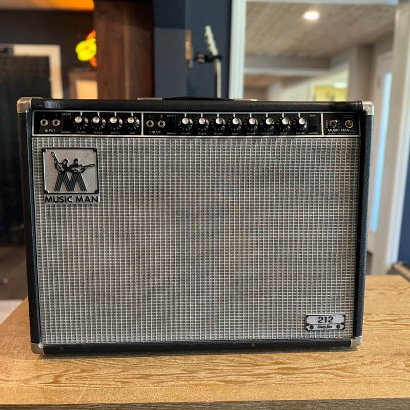 1974 – 1979 Music Man 112 Sixty-Five 2-Channel 65-Watt 2×12″ G…