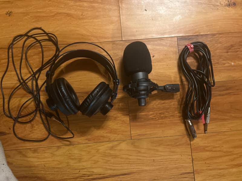 PreSonus Bundle M7 Condenser Mic and Studio HD7 Headphones. W/ 10ft aux cable on each+MicHolder for Stand image 1