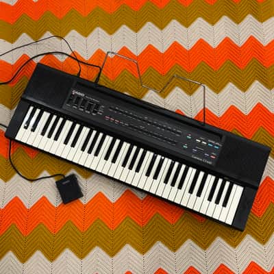 Casio Keyboard - 1980’s Made in Japan🇯🇵! - Original Case and Accessories! - Great Synth! - image 1