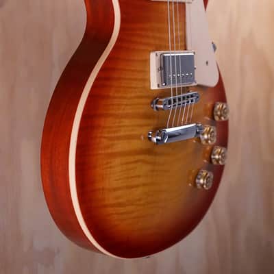 Gibson Les Paul Traditional Electric Guitar in Heritage Cherry Sunburst image 2