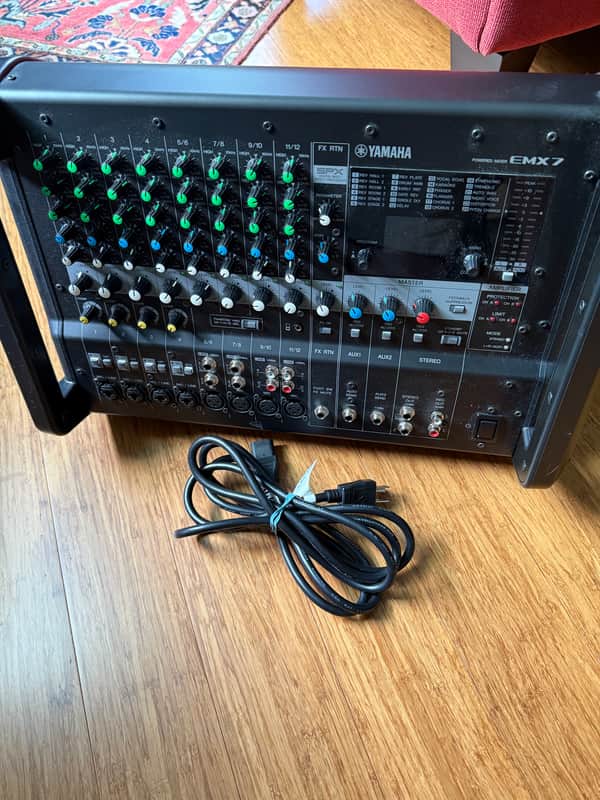 Yamaha EMX7 12 Channel 1400-Watt Powered Analog Mixer 2017 - Present - Black image 1