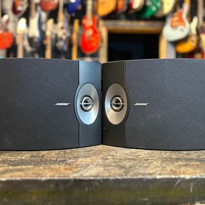 Bose 301 V Bookshelf Speakers image 2