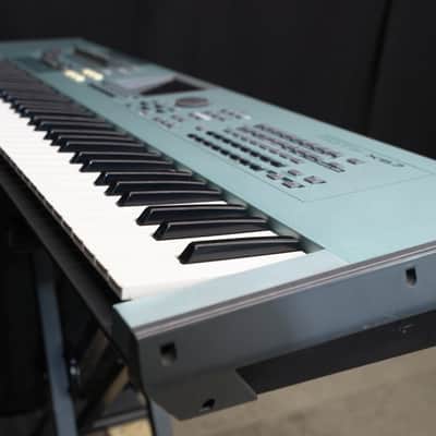 Yamaha Motif XS 7 Production Synthesizer 2000s - Gray image 3