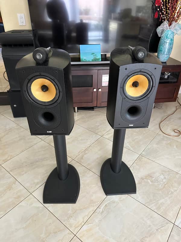 B&W 805 Nautilus speakers image 1