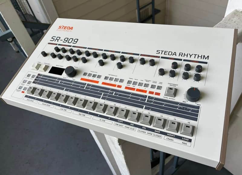 STEDA Electronics SR-909 Drum Machine TR-909 Replica image 1