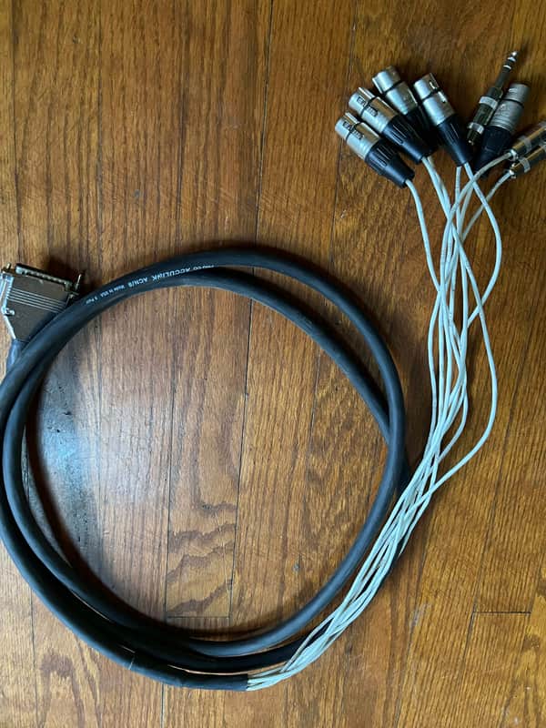 Proco Acculink ACN8 DB25 to 5 Female XLR/ 3 Male TRS 8 Channel 10' Snake image 1