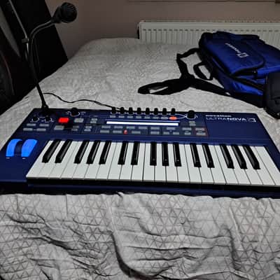 Novation UltraNova 37-Key 20-Voice Synthesizer 2010 - Blue