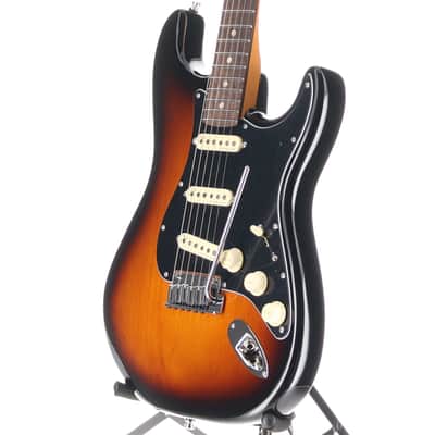 Fender Certified Pre-Owned American Ultra Luxe Stratocaster, Rosewood Fingerboard, 2-Color Sunburst (L7) (06913) image 4