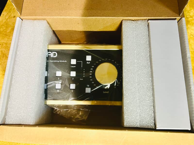 [Open Box] Digital Audio Denmark (DAD) MOM - Monitor Operating Module image 1