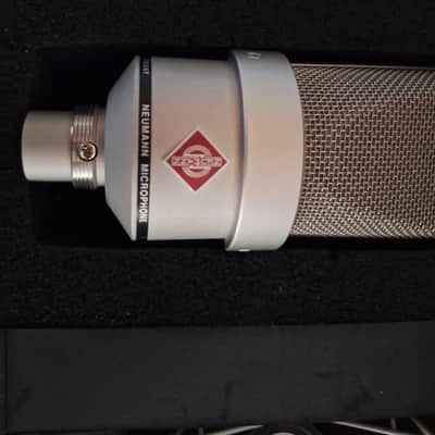 Neumann TLM 103 Two yrs old - Silver satin image 1