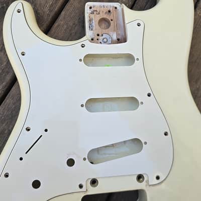 Fender stratocaster USA body lefty vintage white cream 2002 - alder image 2