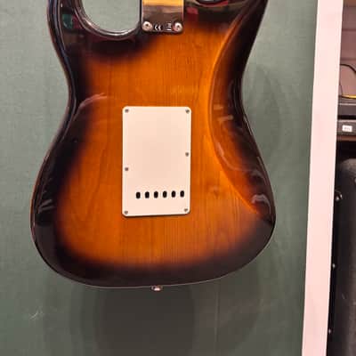 Fender American Original '50s Stratocaster with Maple Fretboard 2018 - 2022 - 2-Color Sunburst image 8