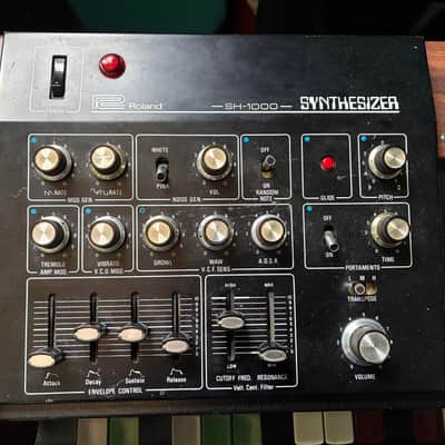 Roland SH-1000 37-Key Synthesizer 1973 - 1978 - Black/Wood image 2