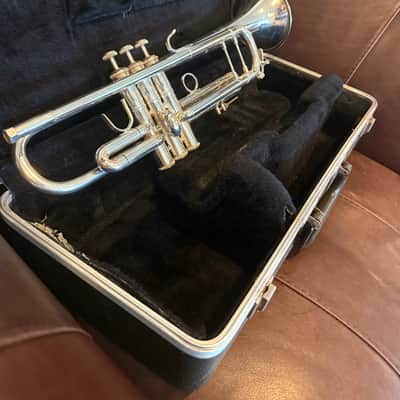 Bach 180S37 Stradivarius Series Bb Trumpet - Silver-Plated - with Case image 4