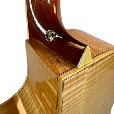 Larrivée C-19 Luxe Cutaway (Amplified) Natural 1996 image 11