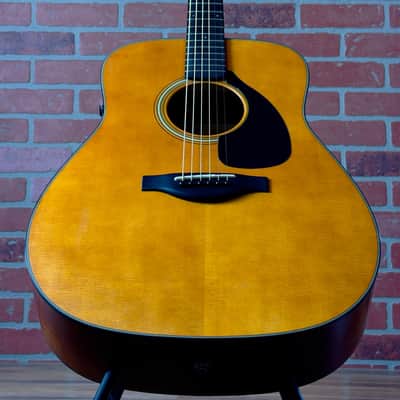 Yamaha FGX2 Red Label Dreadnought Acoustic-electric Guitar - Natural Matte image 6