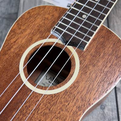Lanikai ULU-21C Concert Ukulele including gigbag image 3