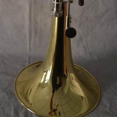 Trombon Bajo Shires Q36YR como nuevo image 13