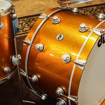 DW Collector's Maple/Spruce Tangerine Sparkle Exotic Drum Set 24/13/16/18/7x14 - SO #1157540 image 4