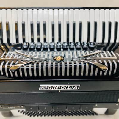 SONOLA EMPIRE 4-REED (LMMH) ACCORDION WITH MICROPHONE | Reverb