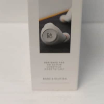 B & O E8 Motion Earbuds image 17