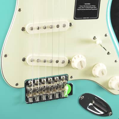 Mint Fender Vintera III Early '60s Stratocaster Seafoam Green Rosewood Fingerboard image 3