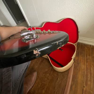 Harmony H19 Silhouette / Bobkat 1963 - 1973 - Cherry Red Sunburst image 5