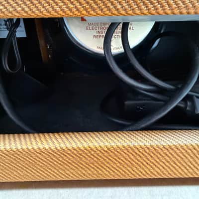 Fender Blues Junior Tweed 15-Watt 1x12" Tube Guitar Combo Amp – Type PR 295 – Used image 13