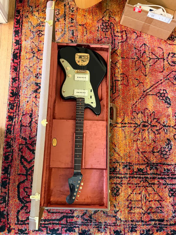 Fender Custom Shop 1962 Jazzmaster "Chicago Special" Journeyman Relic Aged Black w/Painted Headcap & Gold Hardware image 1