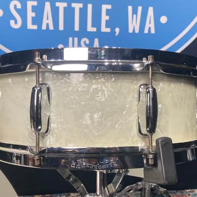 Slingerland - 1960s 5x14" White Marine Snare Drum. #140 , 8-Lug 3-Ply image 9