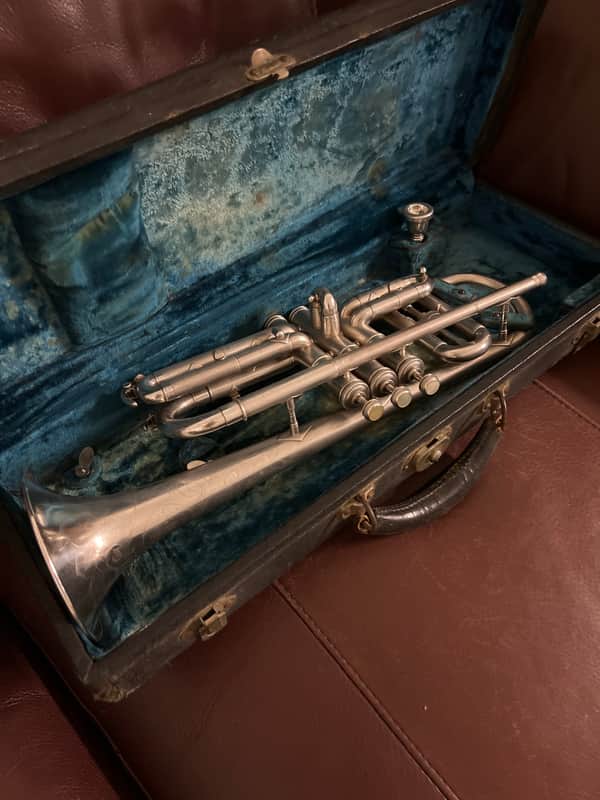 Conn Victor (model 4A) Bb and A cornet (1923) SN 199151 (Silver plated) (very rare) (opera glass - micro tuner)(professional) image 1