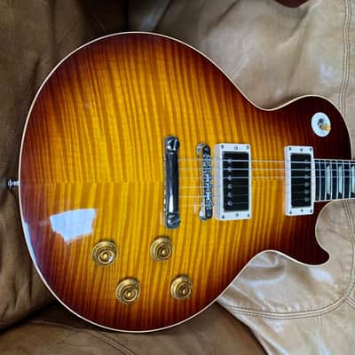 Gibson Custom Shop Special Order '59 Les Paul Standard Reissue / Gibson Custom Shop 2012 Commemorative 59 Les Paul - 1 of 30 Signed By Les Paul - Case & COA image 2