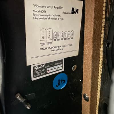 Fender '63 Vibroverb Reissue 40-Watt 2x10" Guitar Combo 1990 - 1995 - Brown Tolex image 6