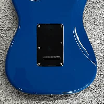 Mint Fender Player II Modified Stratocaster® HSS, Rosewood Fingerboard, Electric Blue image 4