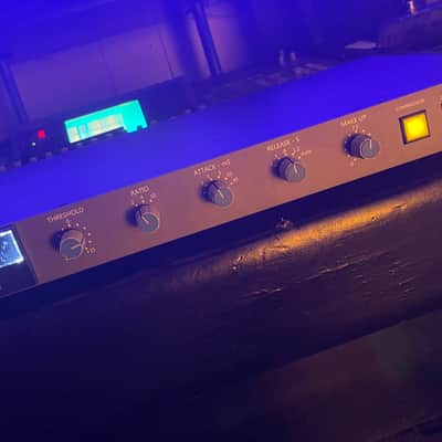 Stam Audio SA4000 MK1 SSL Style VCA Buss Compressor - Grey image 1
